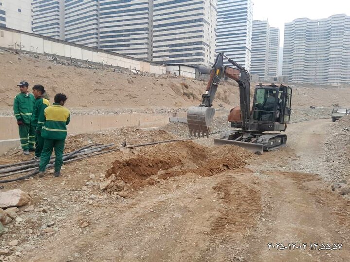 تغيير مسير کابل فشار قوي تأمين‌کننده برق فضاي سبز محدوده بزرگراه شهيد خرازي