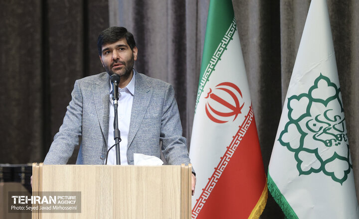 معاون مالی و اقتصاد شهری شهرداری تهران: درآمد پایدار پایتخت 10 برابر شده است / عضو شورای شهر:  برقی سازی حمل و نقل تهران شجاعت می‌خواست