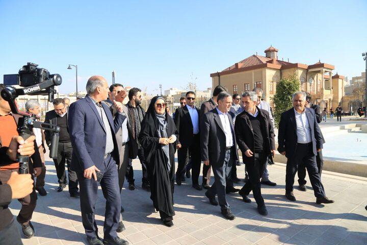 بازديد وزير راه و شهرسازي از بزرگترين پروژه بازآفريني کشور در سبزه ميدان زنجان