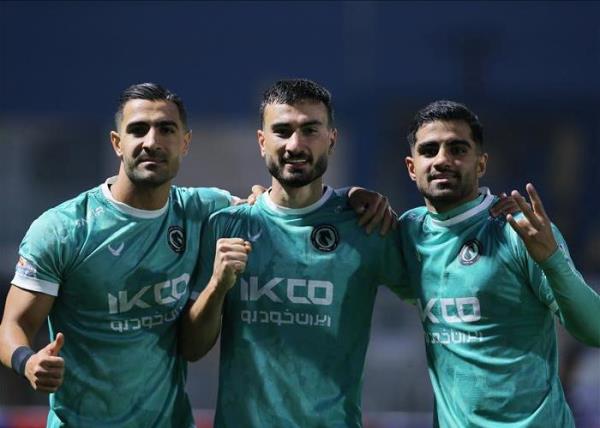 پيروزي پيکان تهران مقابل گل گهر در سيرجان