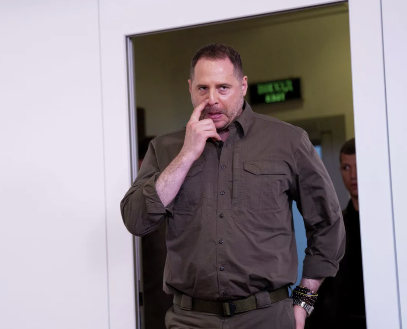 زيلينسکي يخرج أندريه يرماک من مجلس الأمن القومي والدفاع الأوکراني وسط فضيحه فساد متصاعده