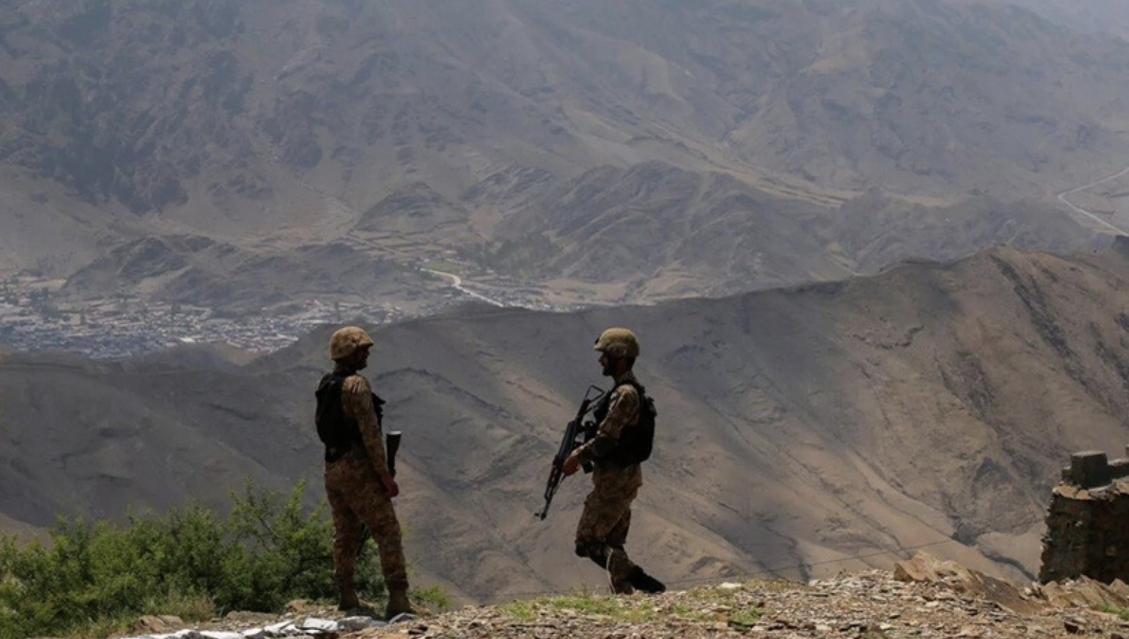 تجدد الاشتباکات الحدوديه بين القوات الأفغانيه والباکستانيه