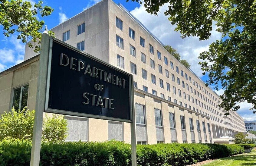 الخارجيه الأمريکيه: واشنطن وکييف شددتا على ضروره اتخاذ خطوات موثوقه لوقف إطلاق النار في أوکرانيا