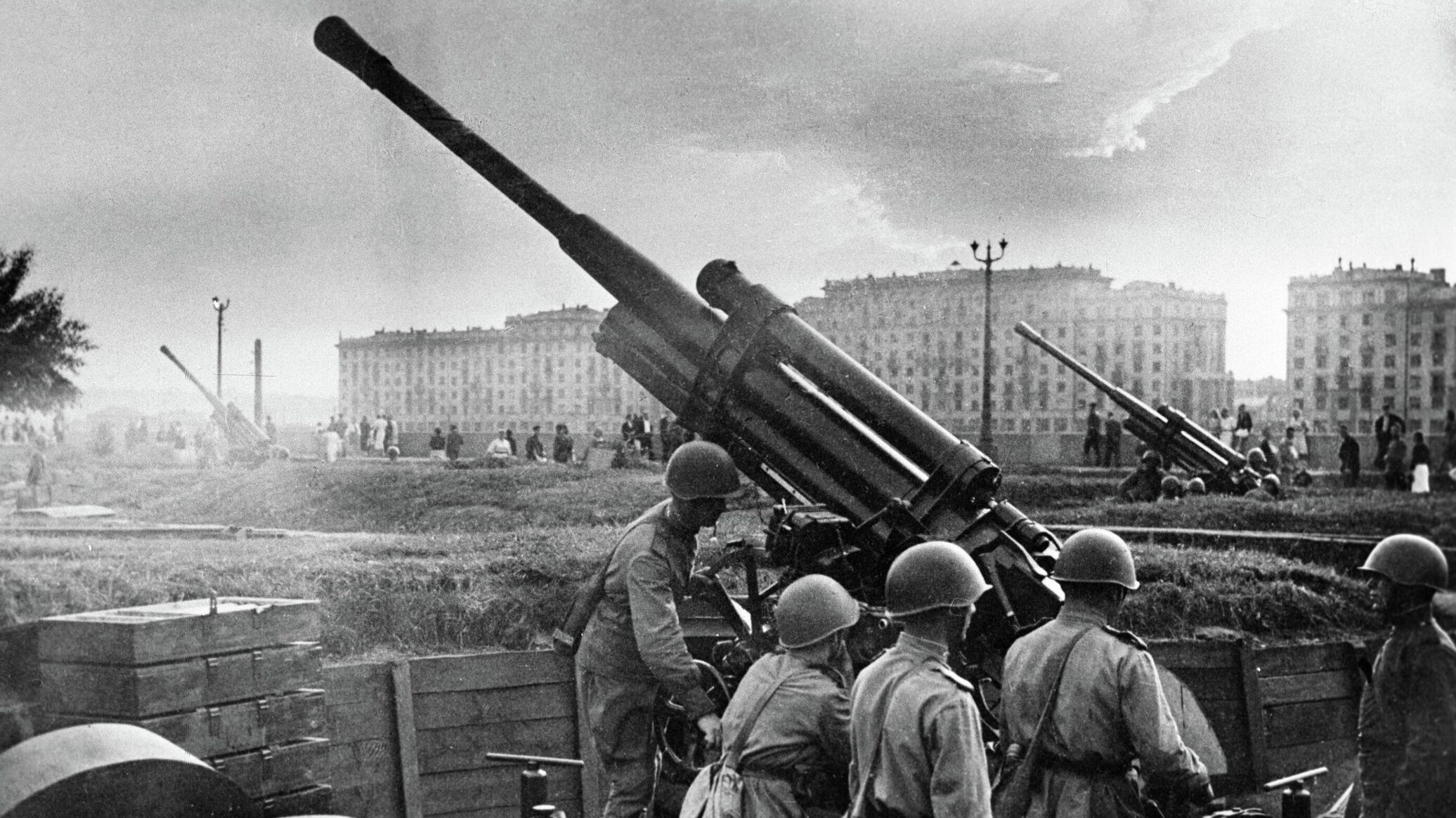 Day of Military Glory: How Soviet Forces Wiped Out Nazi Troops in Battle of Moscow