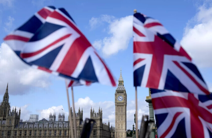 السفير الروسي في أوسلو: لندن تستعين بالآخرين لمراقبه الغواصات الروسيه