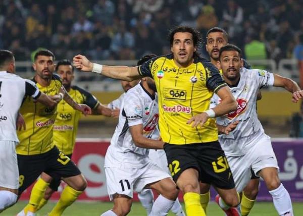 سپاهان با شکست فجرسپاسی صدرنشین لیگ شد