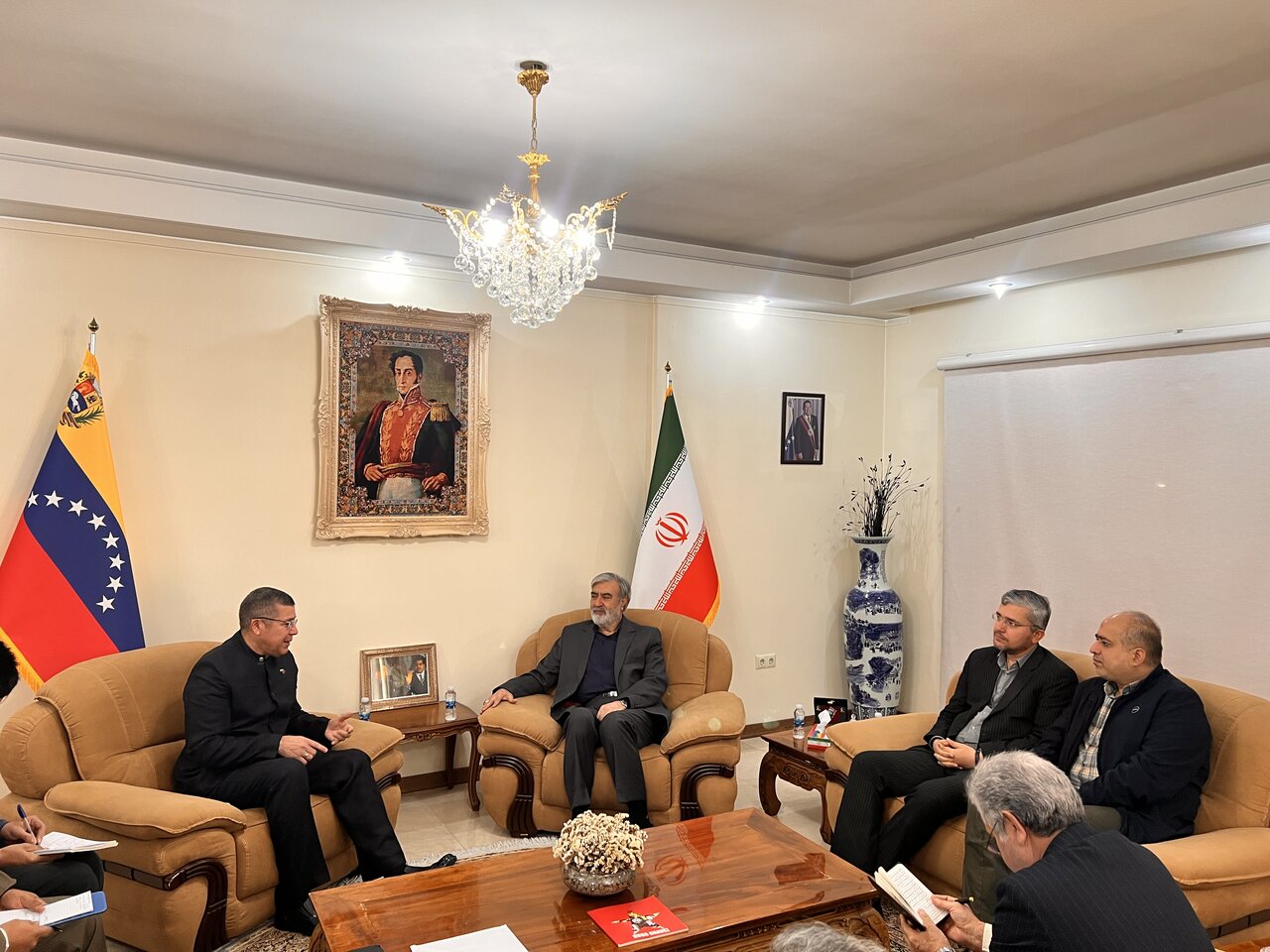 آمریکا به دنبال مقابله با ملت‌های آزاده و مبارز است/ بسیج توده‌های مردمی نسخه شفابخش در مقابله با آمریکا